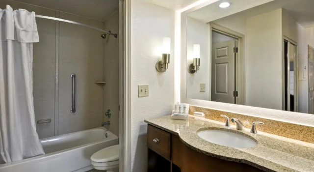Двухместный люкс Fireplace c 1 комнатой Homewood Suites by Hilton Phoenix-Biltmore