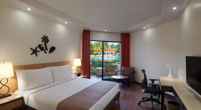 Двухместный номер Standard с видом на бассейн Holiday Inn Resort Goa by IHG