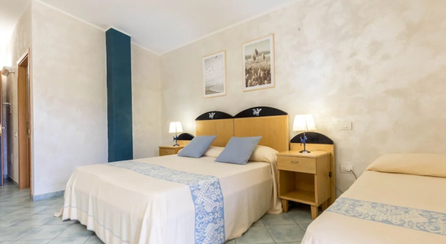 Семейный номер Standard с балконом Hotel Villa del Mare Solanas