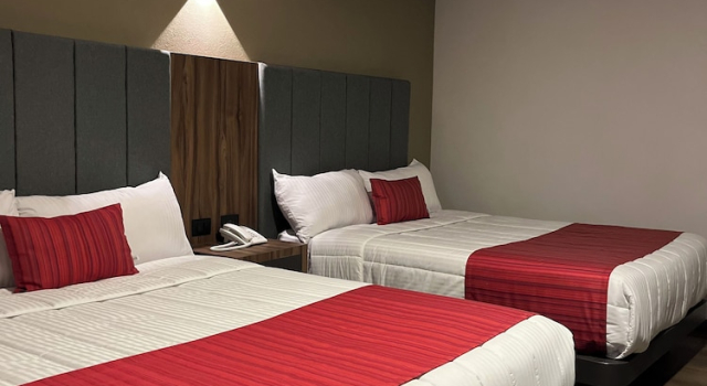 Четырёхместный номер Deluxe Hotel Granada