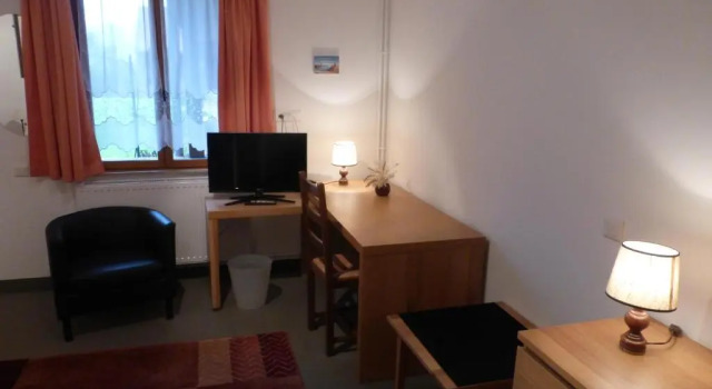 Hôtel Les Charmilles de Mormal, Rezerwuj Hotel Landrecies Pikardia