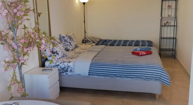 Yefe Nof 3 room flat