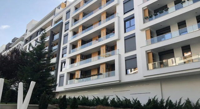 Central Garden Apartment