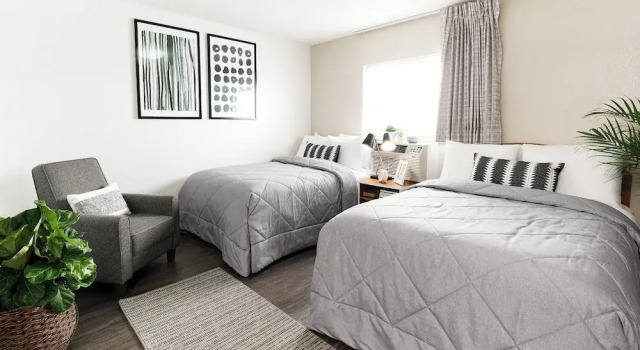 Четырёхместный номер Premium InTown Suites Extended Stay Huntsville AL - NASA