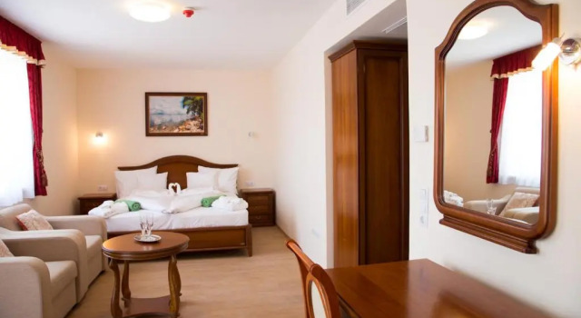 Семейный номер Standard с видом на сад Luxury Hotel Siófok
