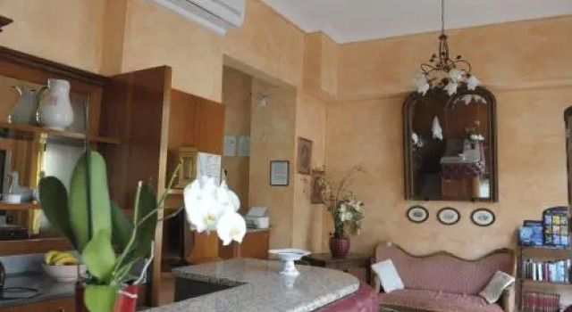 Hotel Giuseppe, Забронировать Отель Отели в центре Вентимилья, в центре, Парковка
