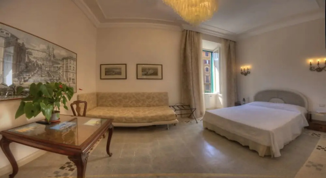 Номер Deluxe Rome Charming Suites