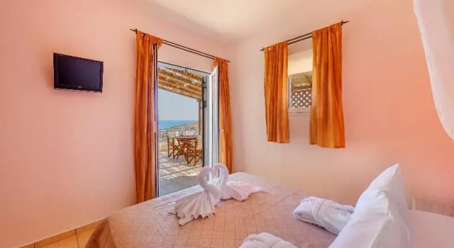 Люкс Sunrise Beach Suites