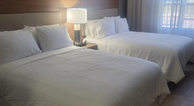 Двухместный люкс Candlewood Suites Southfield - Detroit by IHG