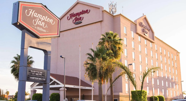 Кровать в общем номере Hampton by Hilton Torreon Airport-Galerias