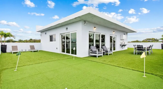 Апартаменты Unique Retreat - Unit C: Charming 2nd-floor Escape