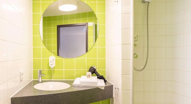 Четырёхместный номер Standard B&B Hotel Ludwigshafen