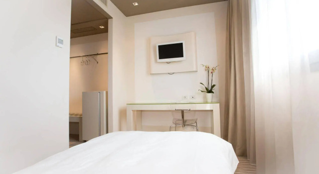 One Hotel & Restaurant
