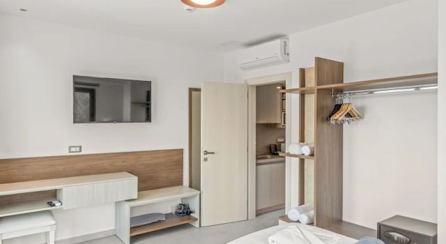 Люкс KOUROS STONE SUITES