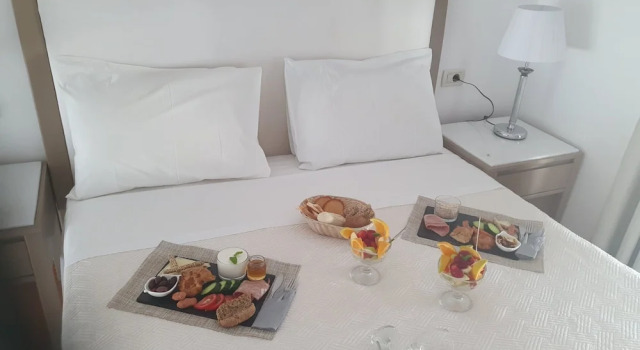 Семейный номер Standard Дуплекс с видом на внутренний двор Elizabeth Suites