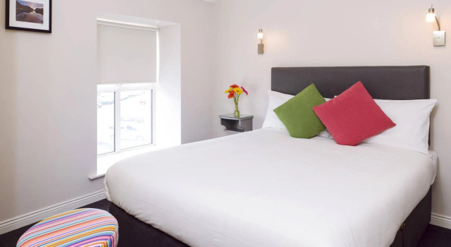 Dan Linehans B&B, Book Bed and Breakfast Hotels in Kerry with Parking, Parking