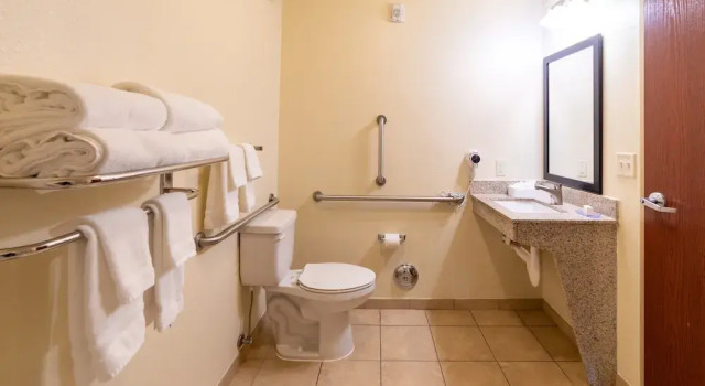 Четырёхместный номер Standard Cobblestone Hotel & Suites - Waynesboro