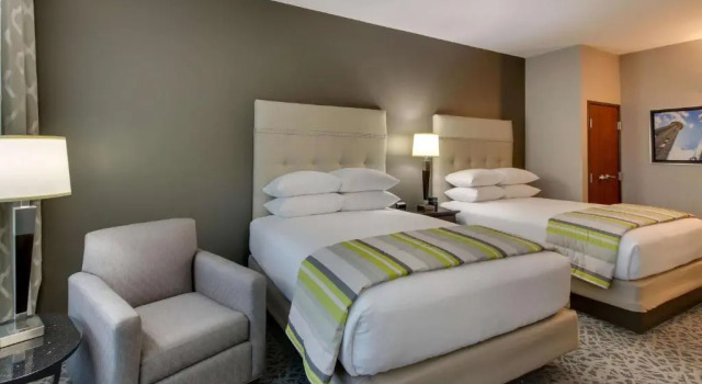 Четырёхместный номер Superior Drury Plaza Hotel Dallas Richardson