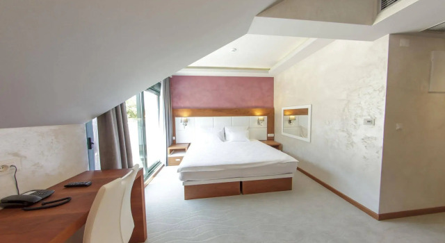 Porto In Hotel