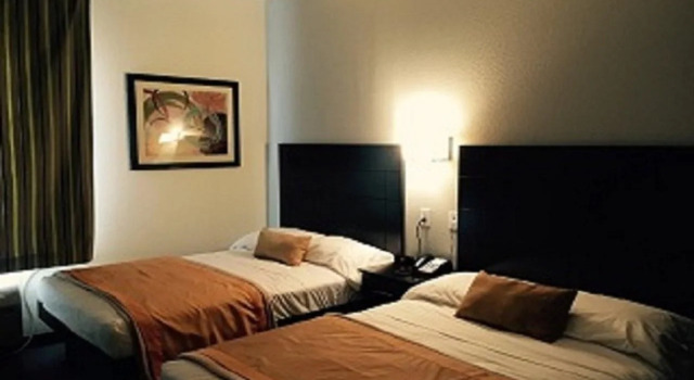 The Republic Hotel, Book Hotel Hoteller i Big Lake med parkering, Parkering