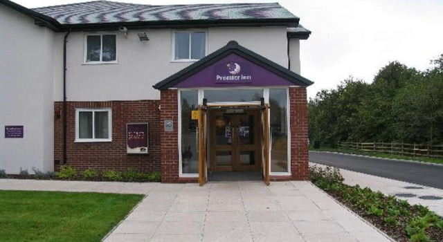Premier Inn Northwich South, Book Hotel Hoteller i North Wales med parkering, Parkering
