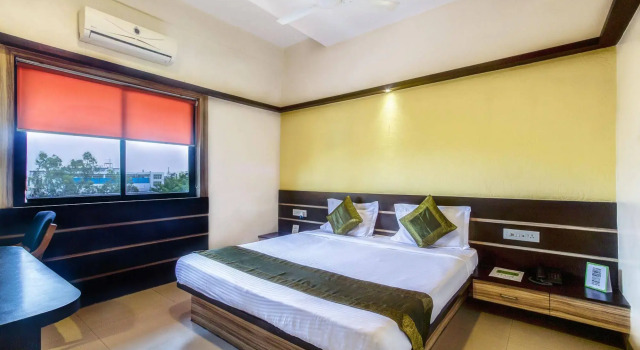 Hotel Golden Treat