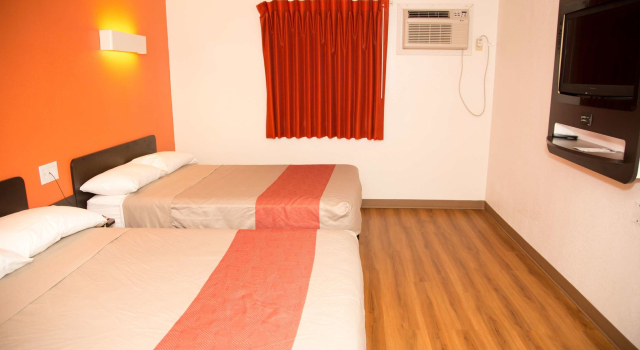 Motel 6 Omaha-Downtown, Rezerwuj Motel Hotele w Omaha z basenem, Basen