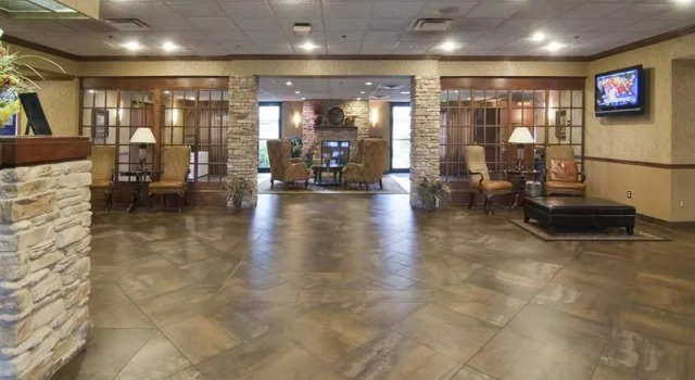 Best Western Kelly Inn, Забронировать Отель Плимут Twin Cities, рядом с Plymouth Playhouse