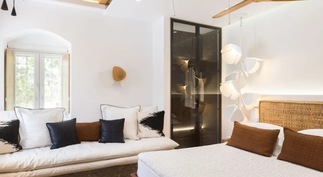 Kallos Villas & Suites