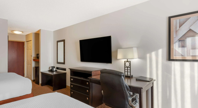 Четырёхместный номер Standard Best Western Plus Hopewell Inn