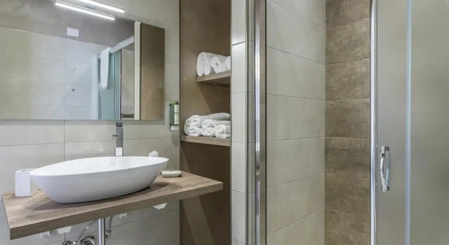 Standard- dobbelt værelse med altan ViaMonti Hotel