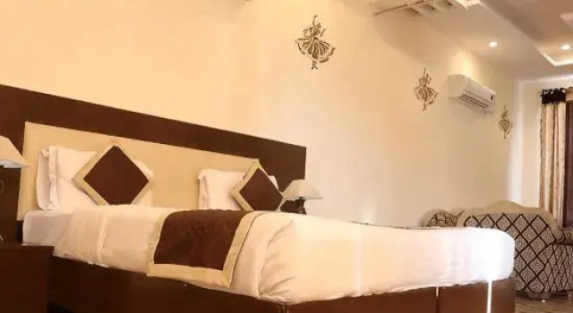 Люкс с видом на бассейн OM Rudrapriya Resort