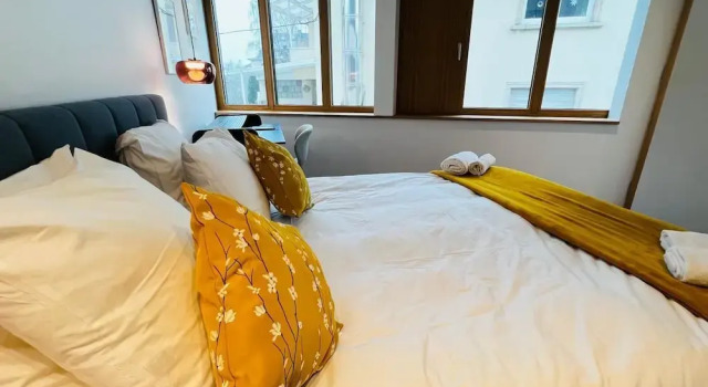 Beautiful one bedroom w balcony&parking, Забронировать Апартаменты/квартира Люксембург Люксембург, рядом с National Theatre Luxembourg