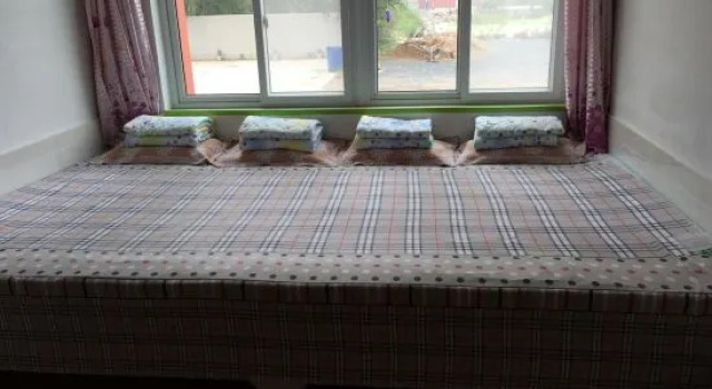Кровать в общем номере Dongdaihe Haizhiyuan Guesthouse