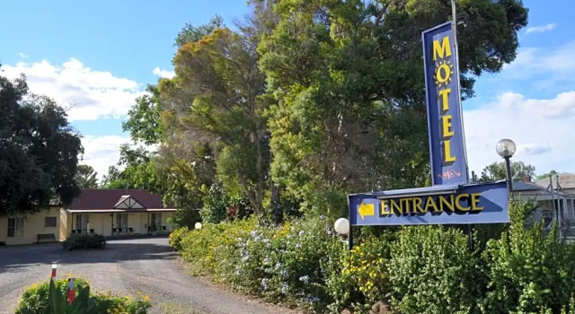 Bungalow Motel Gilgandra, Забронировать Мотель Джилгандра Central West NSW, рядом с Парк Hunter