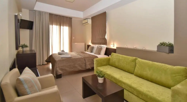 Полулюкс Deluxe Hotel Dionisos