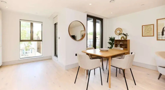 Апартаменты The South Wimbledon Hideout - Fancy 1bdr Flat With Balcony