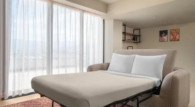 Двухместный люкс c 1 комнатой ROK Hotel Kingston, Tapestry Collection By Hilton