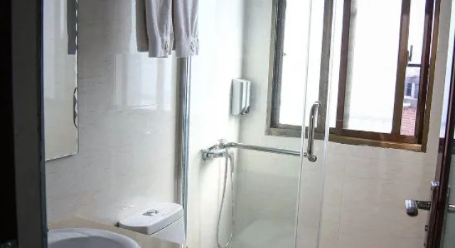 Jinkaiyue Hotel, Rezervovat Hotel Hotely v Cheng-jang s parkováním, Parkování