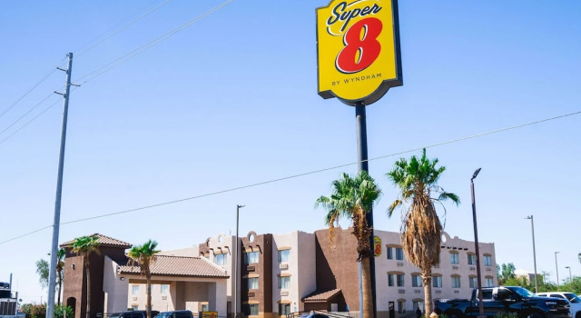 Super 8 Motel- Yuma, Rezervați Motel Yuma 