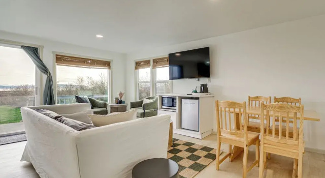 Коттедж Private Beach & Views! Family Retreat in Freeland