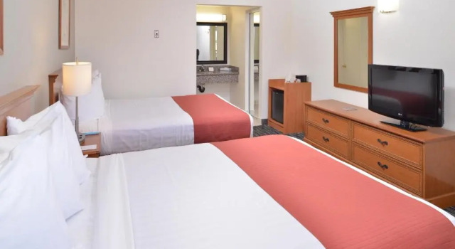 Четырёхместный номер Standard Pleasant Inn