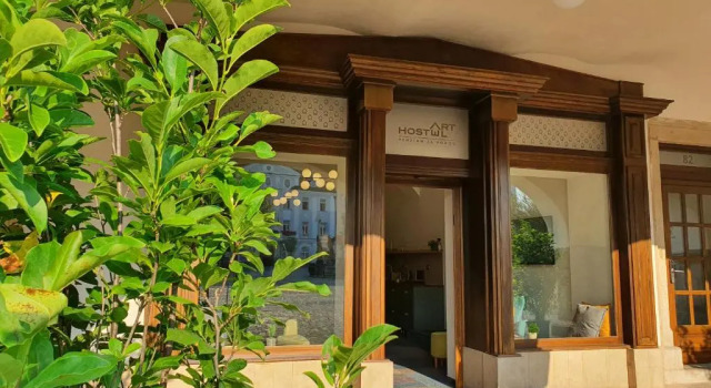 ART Hostel & Apartments