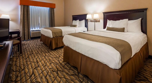 Четырёхместный номер Standard Best Western Danville Inn