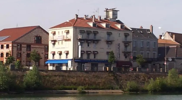 Hotel Syracuse, Rezervovat Hotel Chalon-sur-Saône 