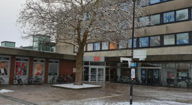 Ferienwohnung Helena, Забронировать Отель Отели Эмден с парковкой, рядом с Восточно-фризский музей земель в Эмдене, Парковка