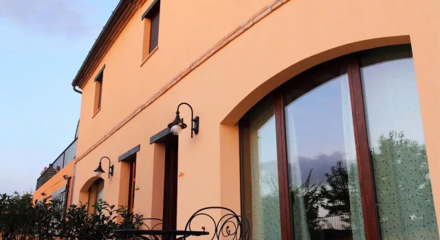 Apartment With Shared Pool, Rezervovat Apartmán  