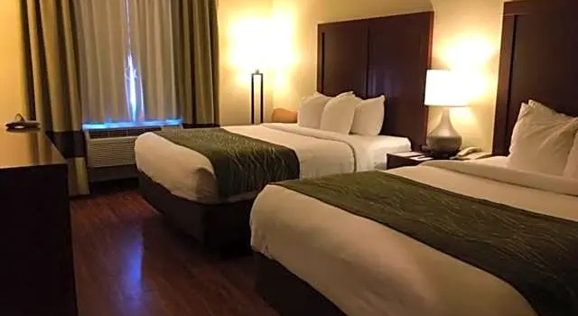 Четырёхместный люкс Comfort Inn Early Brownwood