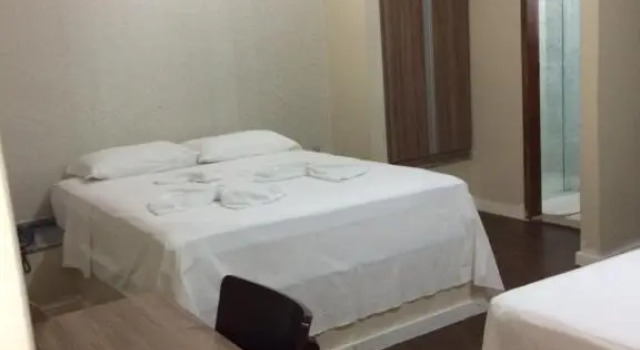 Cristal Park Hotel, Забронировать Отель Кристалина Гояс