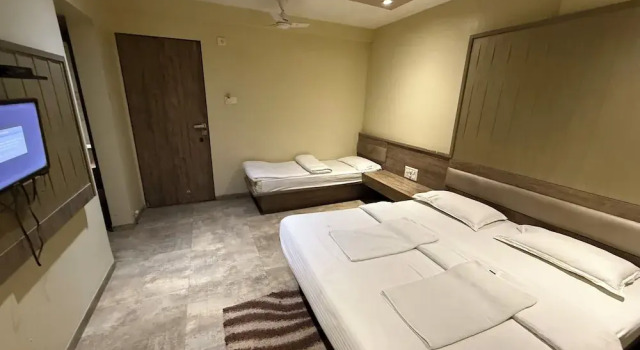 Трёхместный номер Standard Hotel Sai Suraj Park